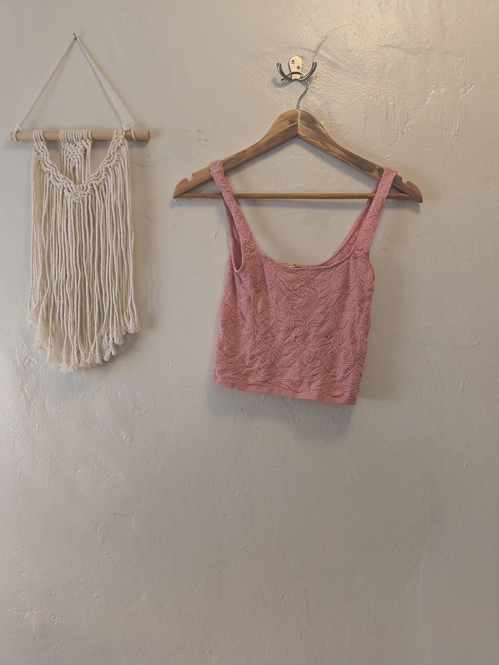 By Anthropologie Dusty Pink Textured Floral Tank L/XL - Picture 1 of 6